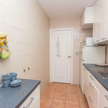 Apartment 2br Urban Getaway - Good Wifi, Swimming Pool